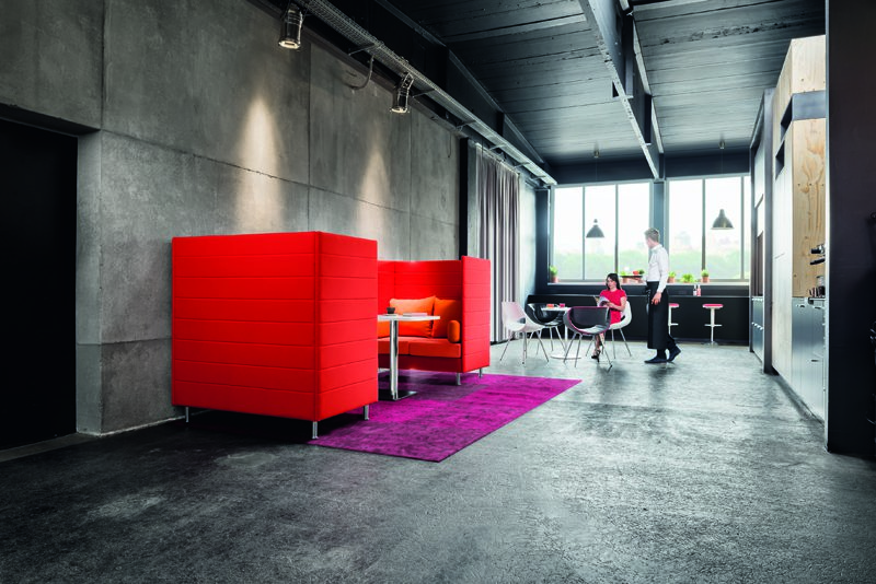 Lounge-Sitzbereiche für Privatsphäre im Lobby & Bar-Bereich