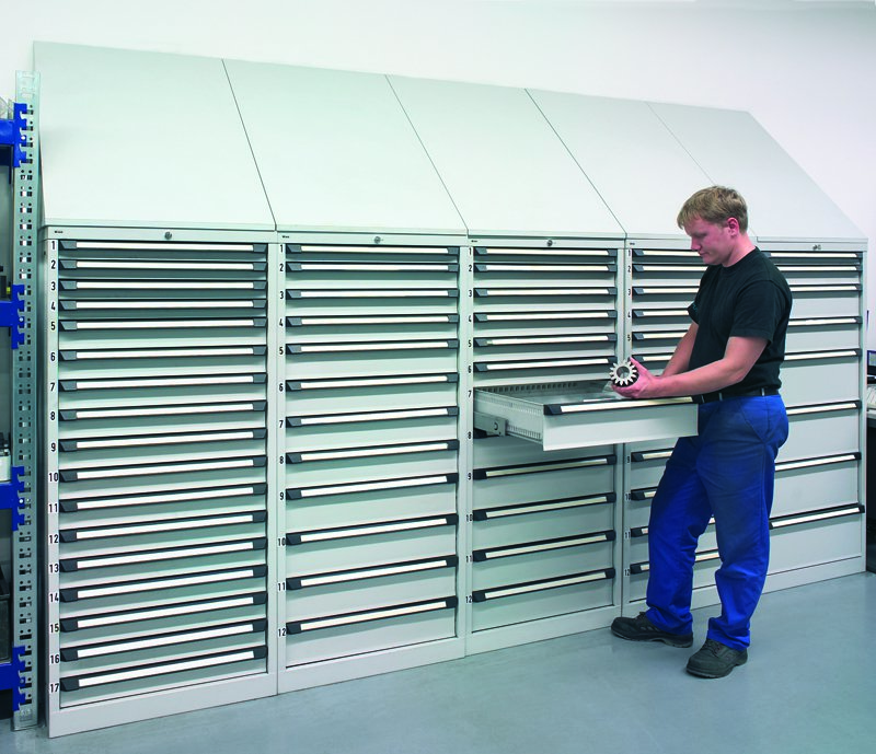 Industriemöbel - Schubladenschrank aus Metall