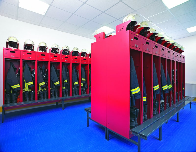Metallmöbel - Garderobe & Schranksystem für Rettungswache - 02