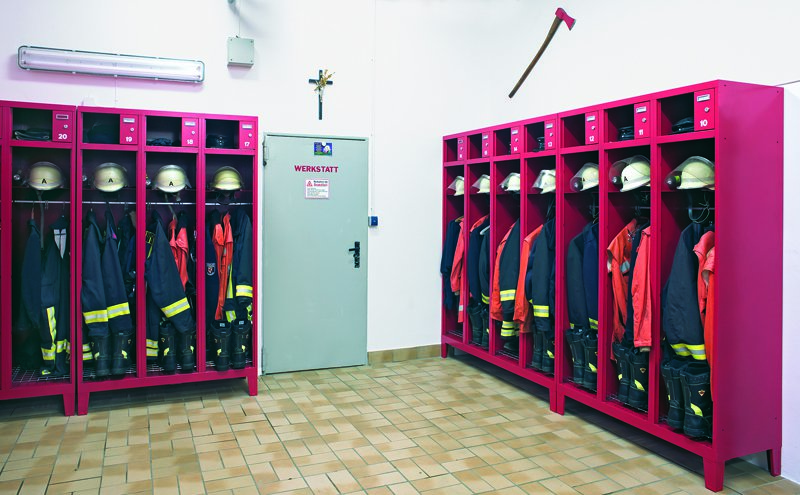 Metallmöbel - Garderobe & Schranksystem für Rettungswache - 03