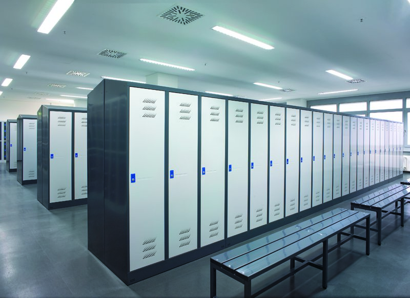 Metallmöbel - Schließfachschrank mit Garderoben-Spints